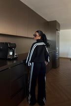 OLAYA - SET CHANDAL LINEAS NEGRO