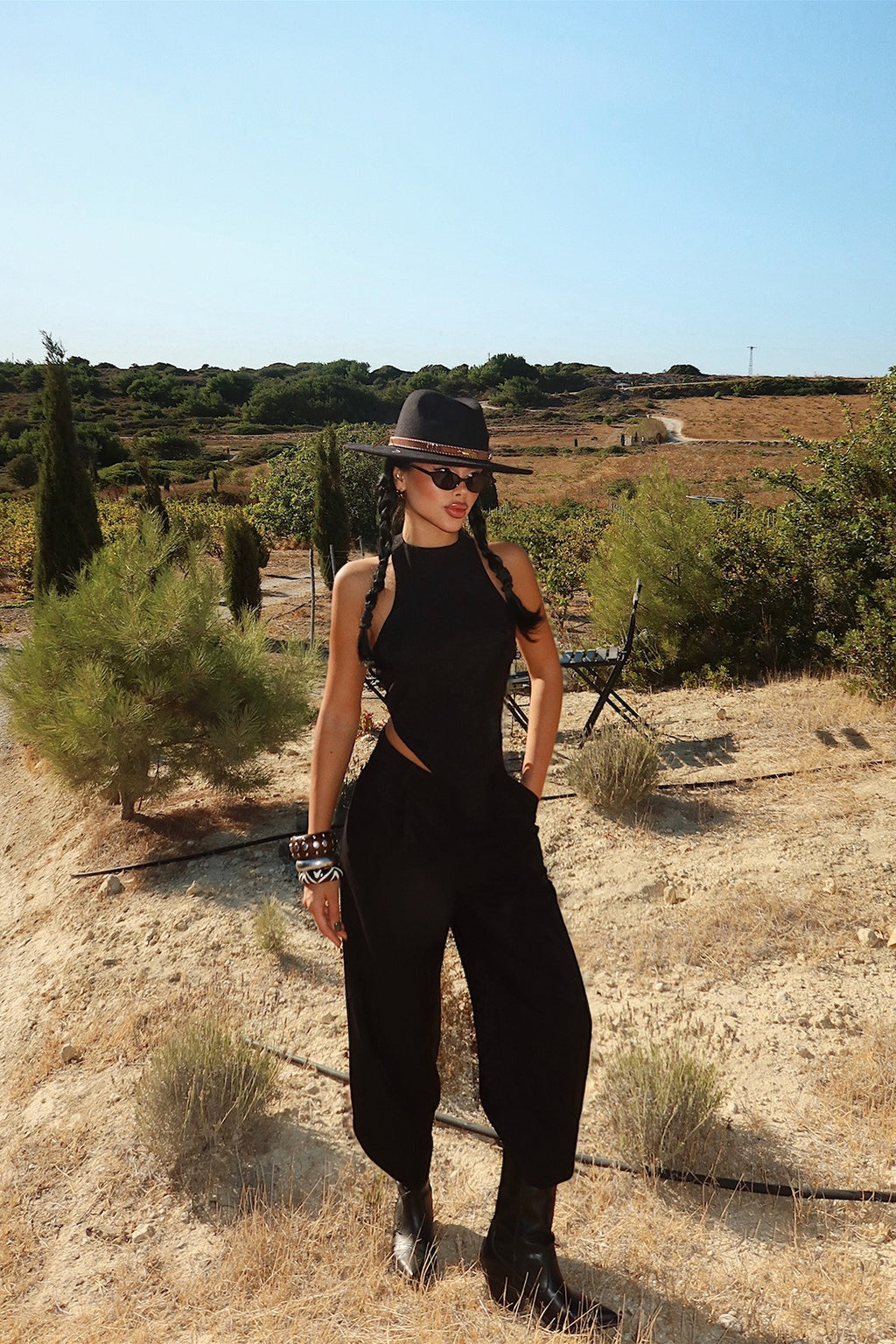 DAYANA - SET TOP ASIMÉTRICO NEGRO