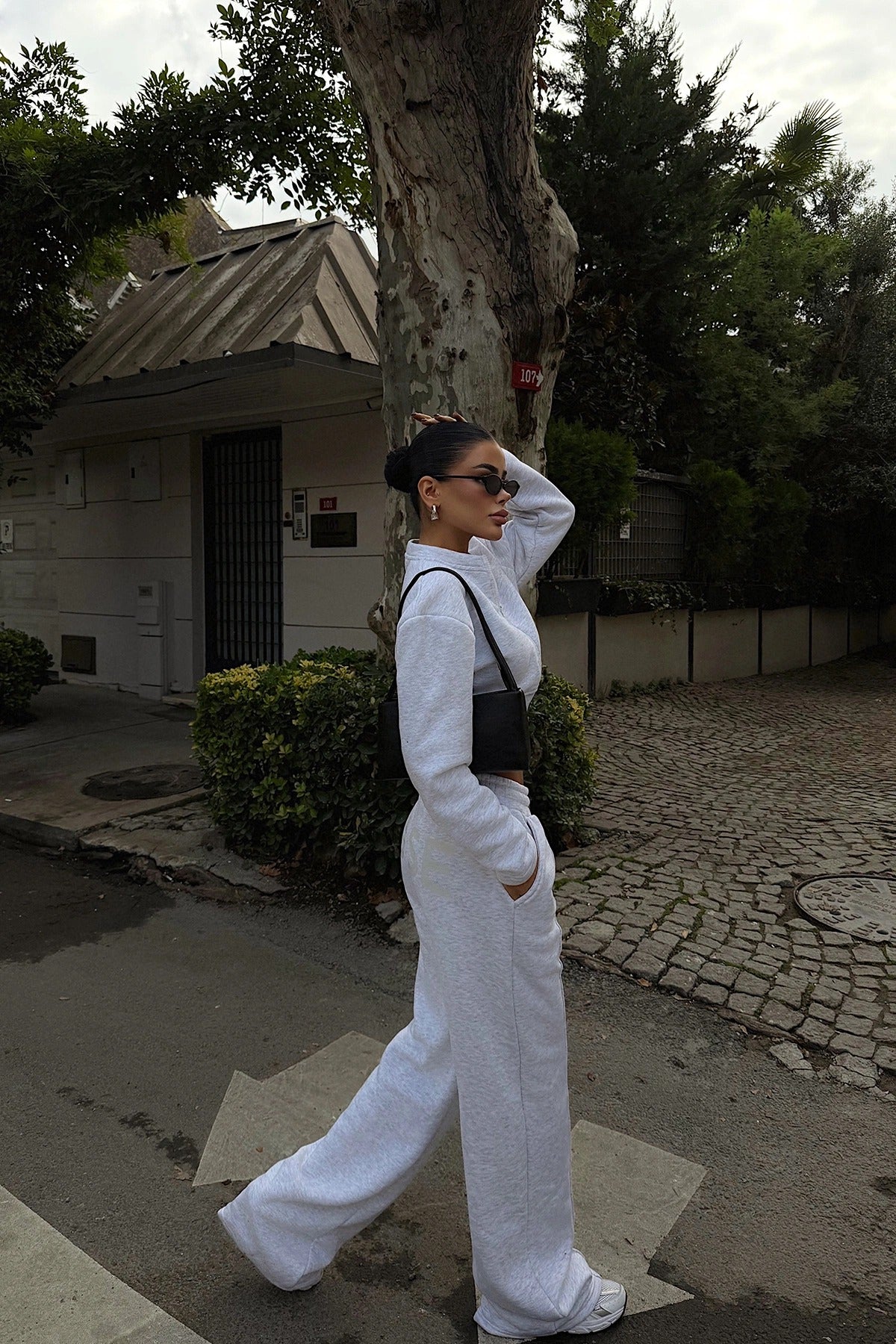 AMELIA - SET CHANDAL GRIS