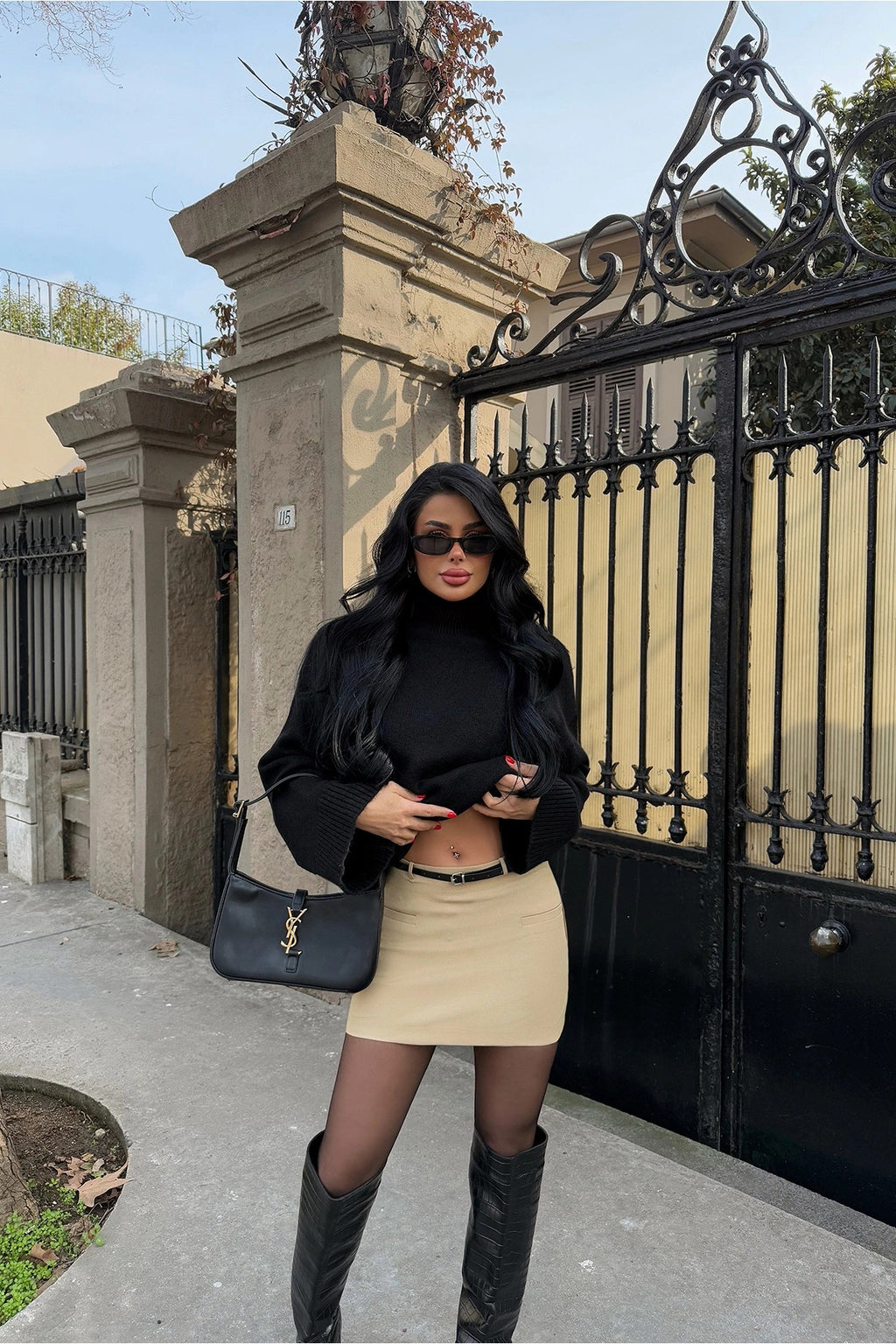 LISA - MINI FALDA CON CINTURÓN BEIGE