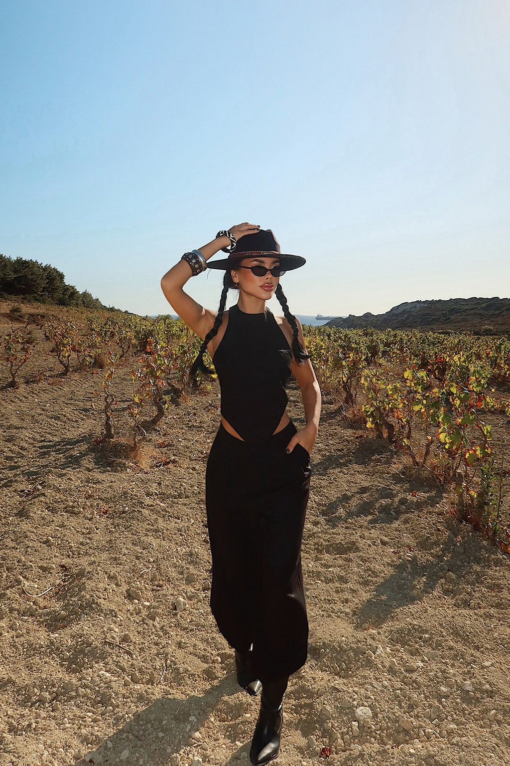 DAYANA - SET TOP ASIMÉTRICO NEGRO