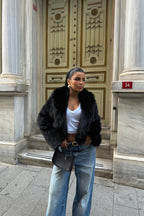 BELLA - ABRIGO DE PELO NEGRO