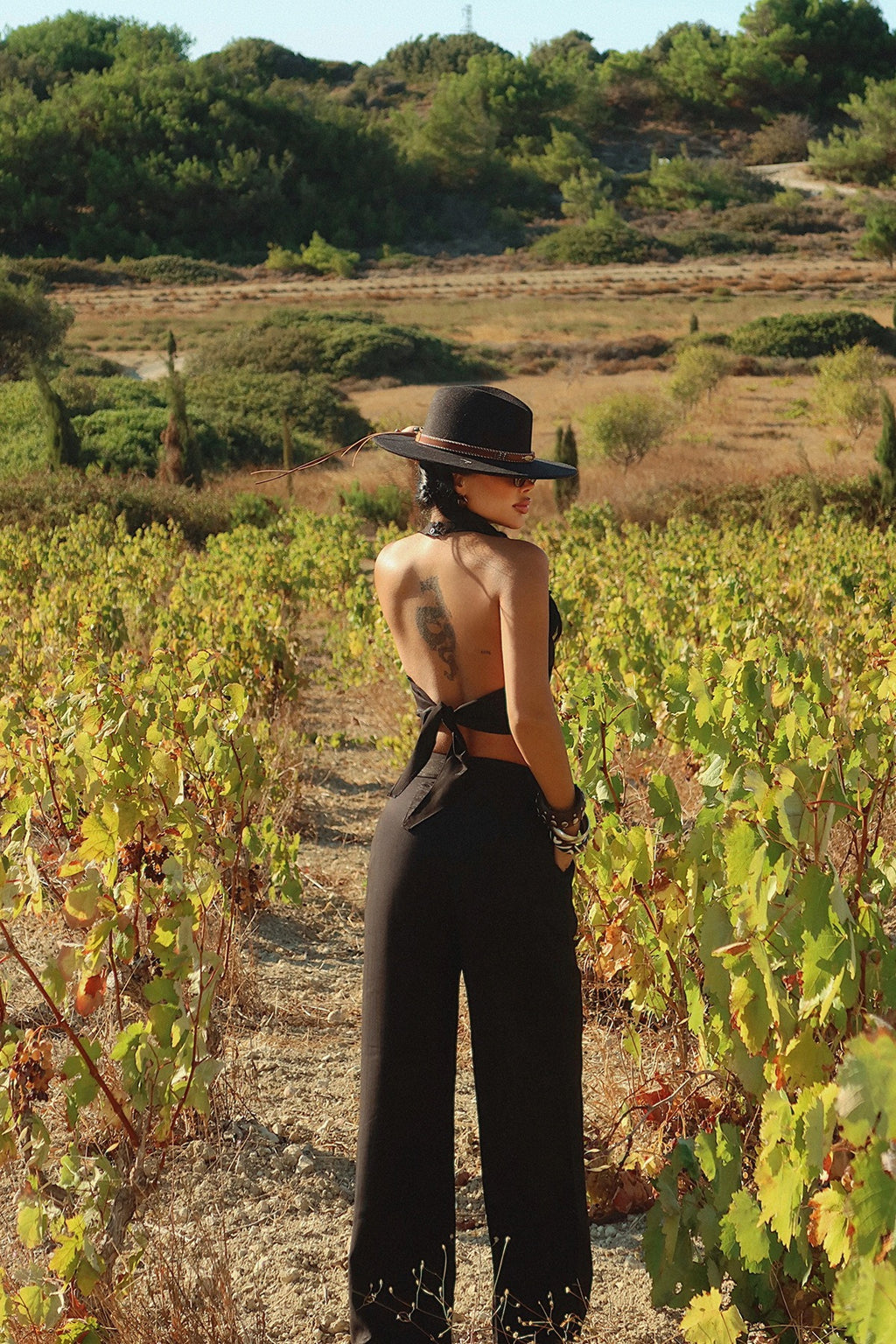 DAYANA - SET TOP ASIMÉTRICO NEGRO