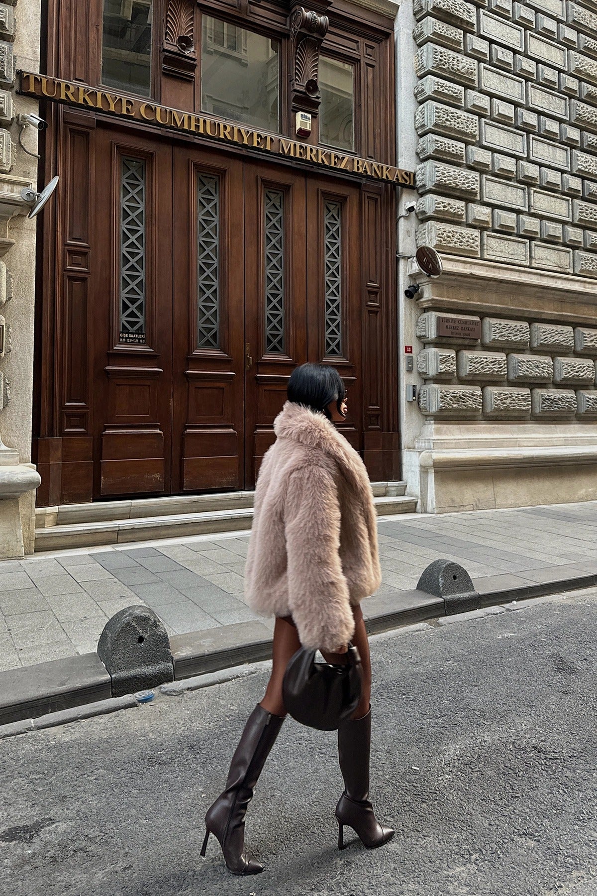 BELLA - ABRIGO DE PELO ROSA PALO
