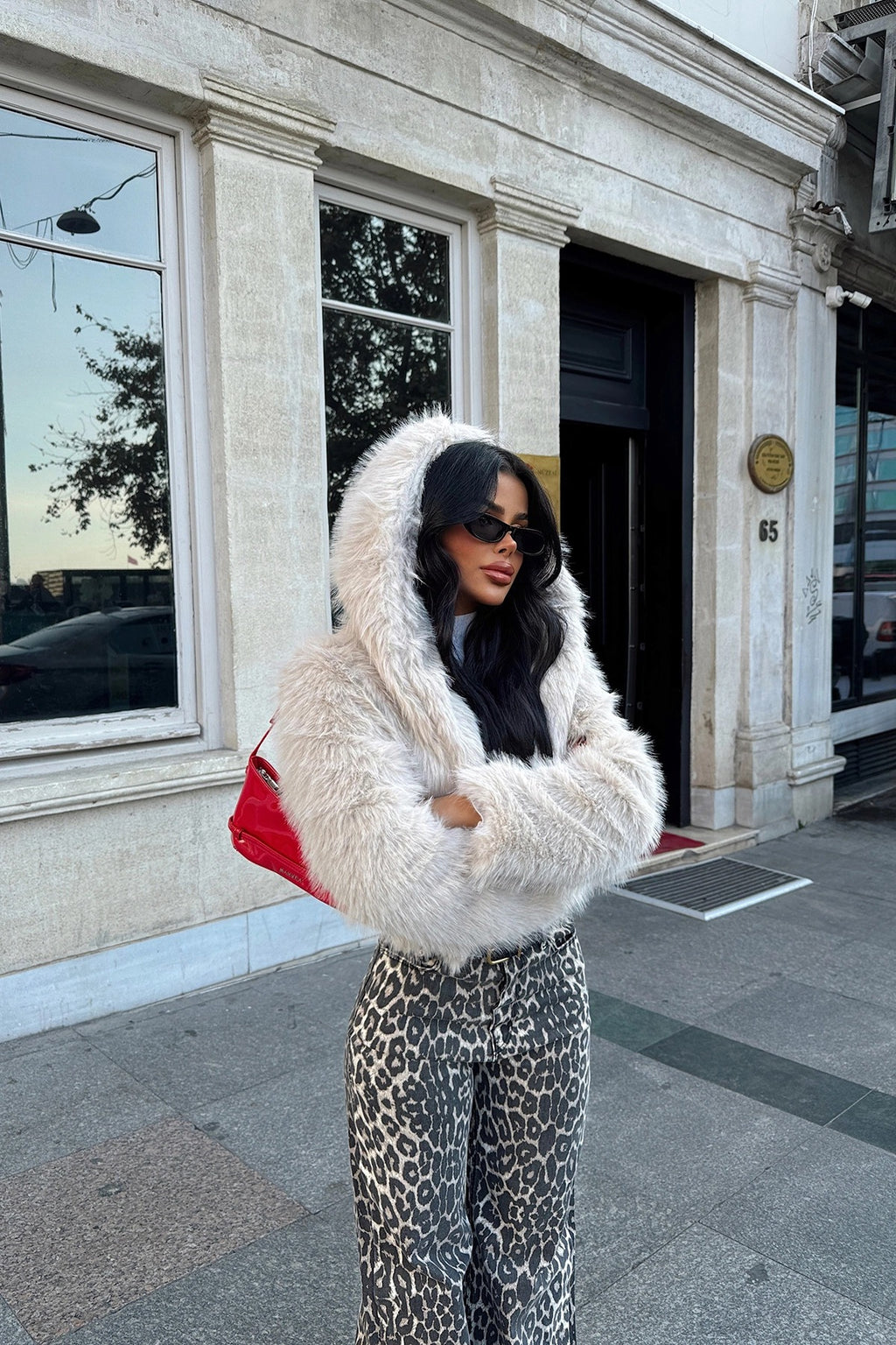 HELENA - ABRIGO DE PELO CON CAPUCHA BEIGE