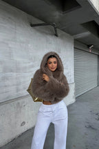 HELENA - ABRIGO DE PELO CON CAPUCHA MARRÓN