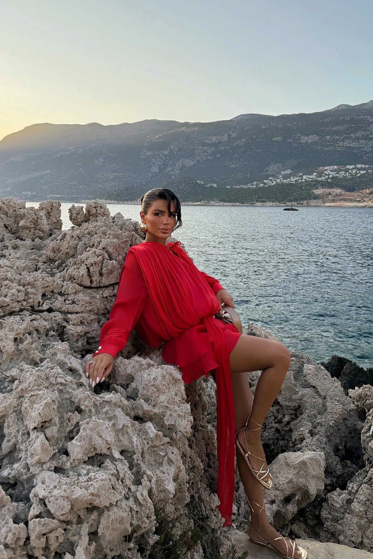 AMINA - VESTIDO MINI SATINADO ROJO