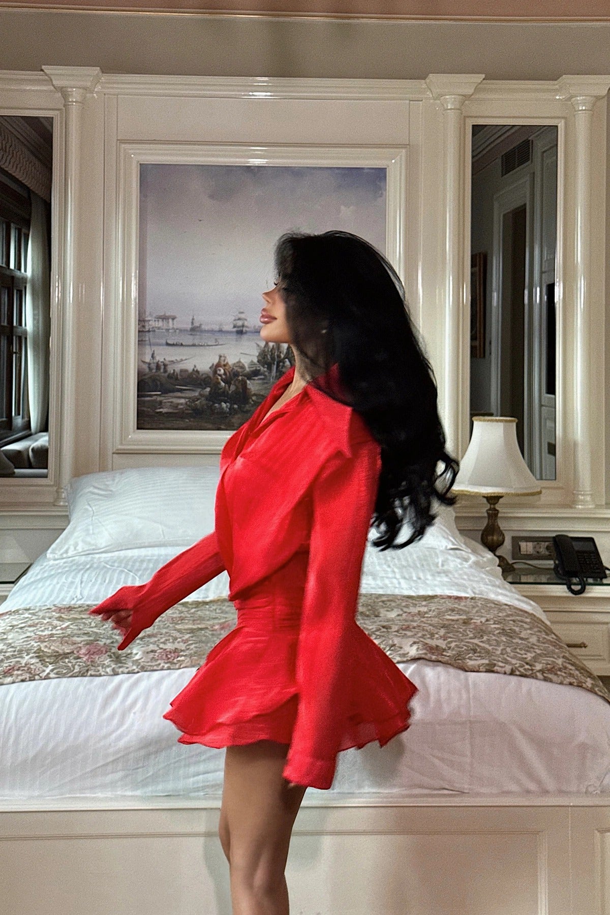 VALENTINA - VESTIDO MINI SATINADO ROJO