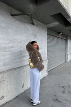 HELENA - ABRIGO DE PELO CON CAPUCHA MARRÓN