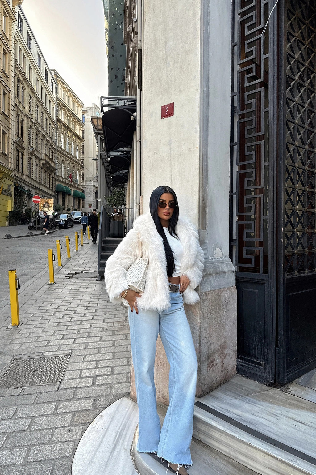 BELLA - ABRIGO DE PELO BLANCO