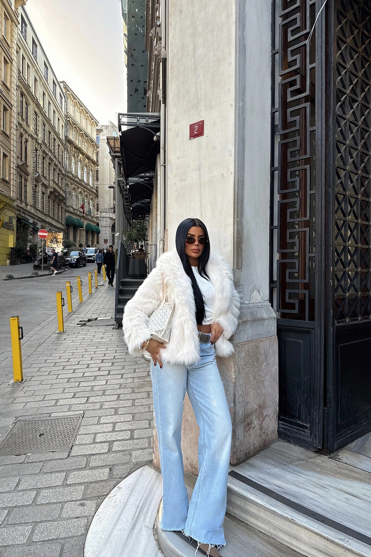 BELLA - ABRIGO DE PELO BLANCO