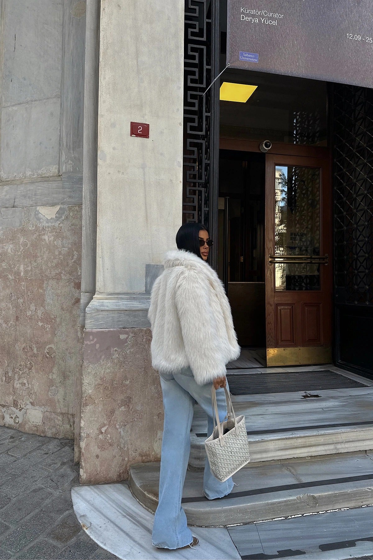 BELLA - ABRIGO DE PELO BLANCO