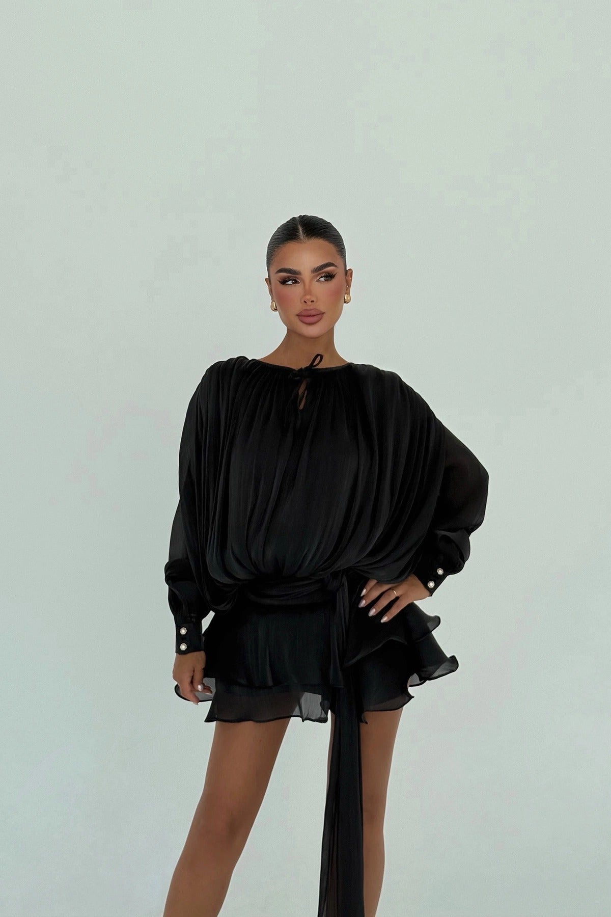 AMINA - VESTIDO MINI SATINADO NEGRO