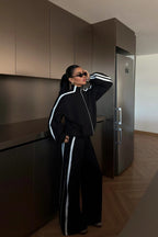 OLAYA - SET CHANDAL LINEAS NEGRO