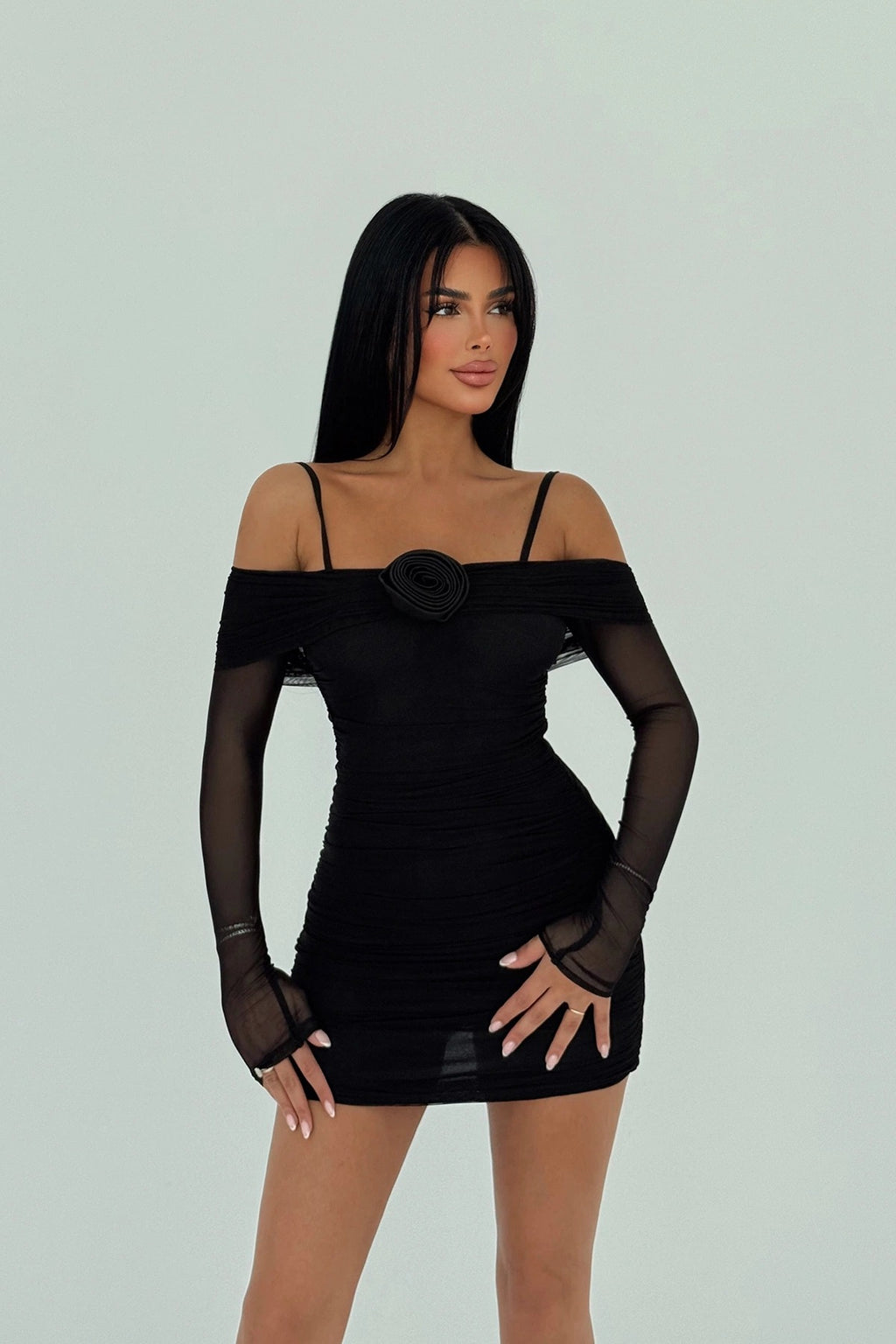 SELENA - VESTIDO MINI FLOR NEGRO