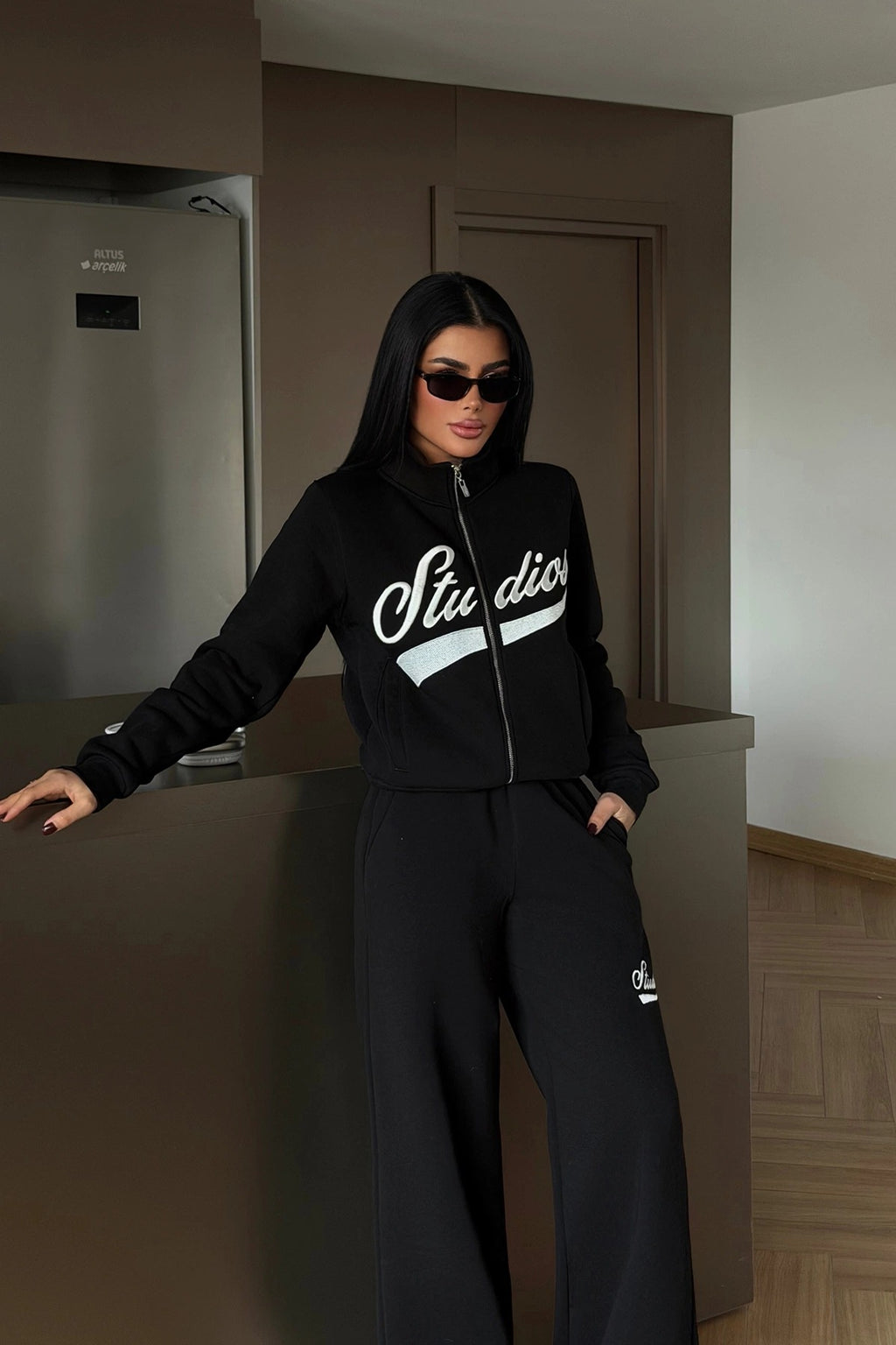 VALENTINA - SET CHANDAL RETRO NEGRO