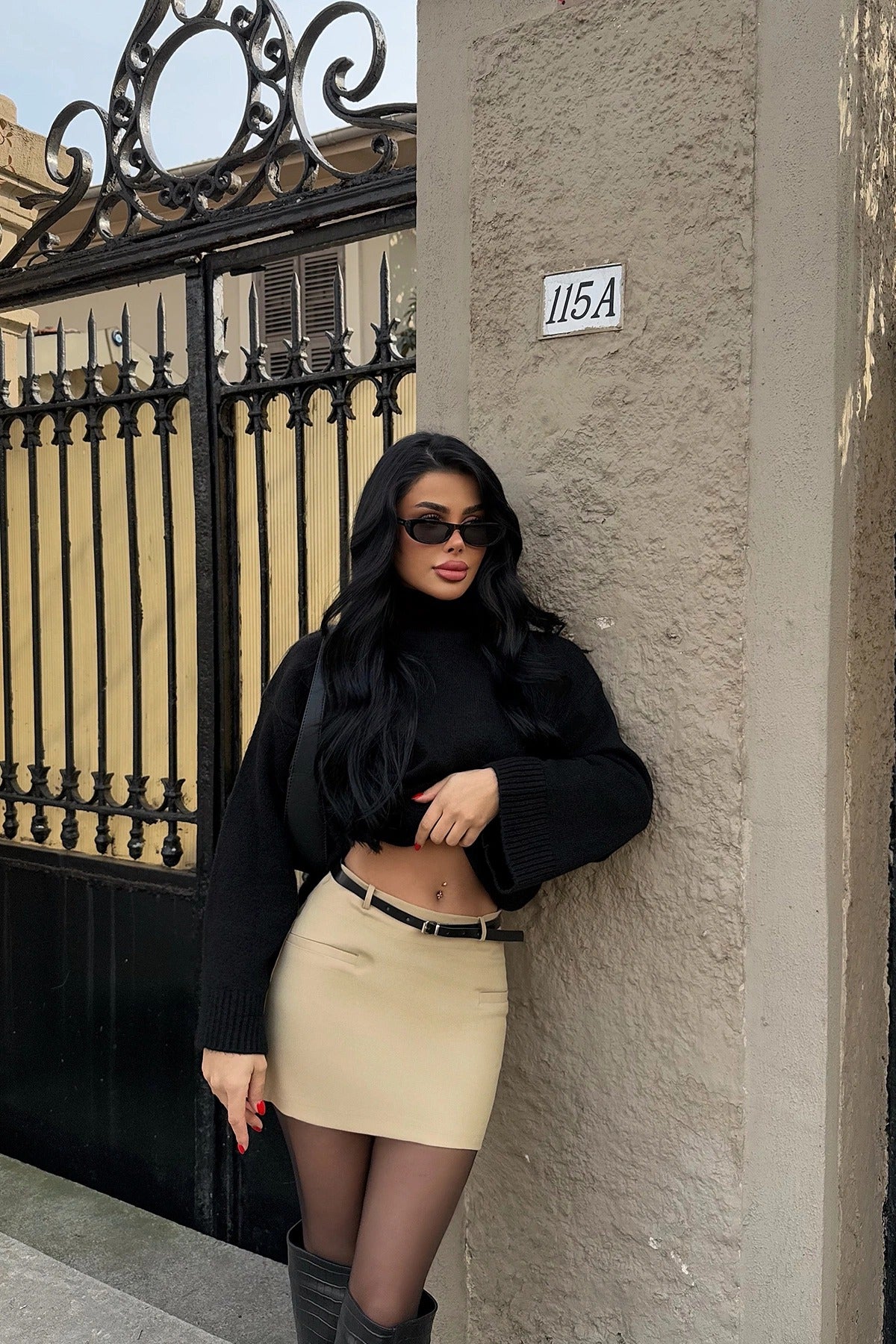 LISA - MINI FALDA CON CINTURÓN BEIGE