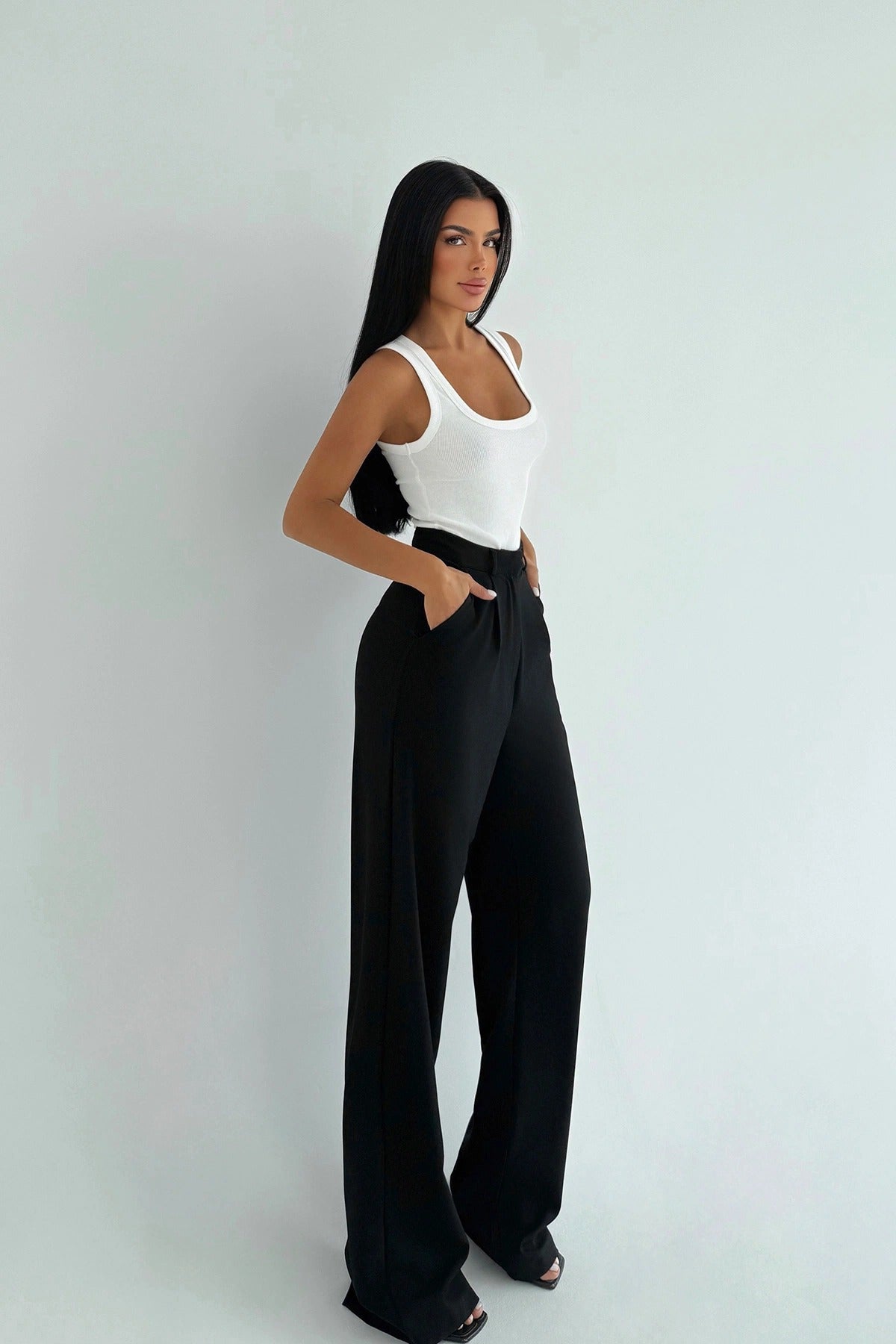 NOEMI - PANTALONES DE PINZA NEGROS