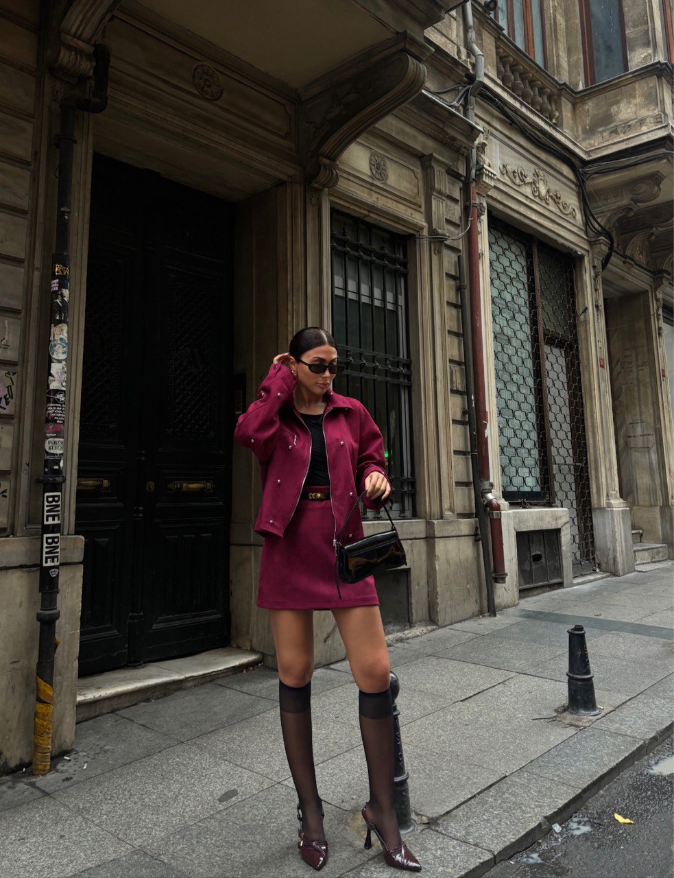 LAURA - SET CHAQUETA Y FALDA BURDEOS