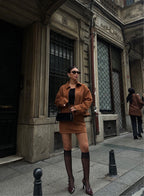 LAURA - SET CHAQUETA Y FALDA MARRÓN